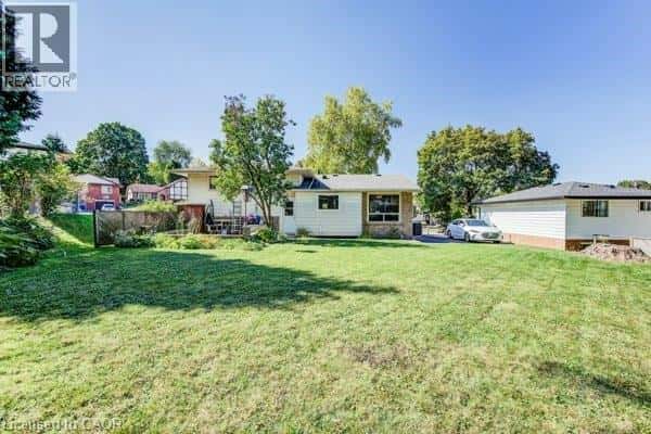 659 GLADSTONE Drive — Woodstock - Photo 2 of 47