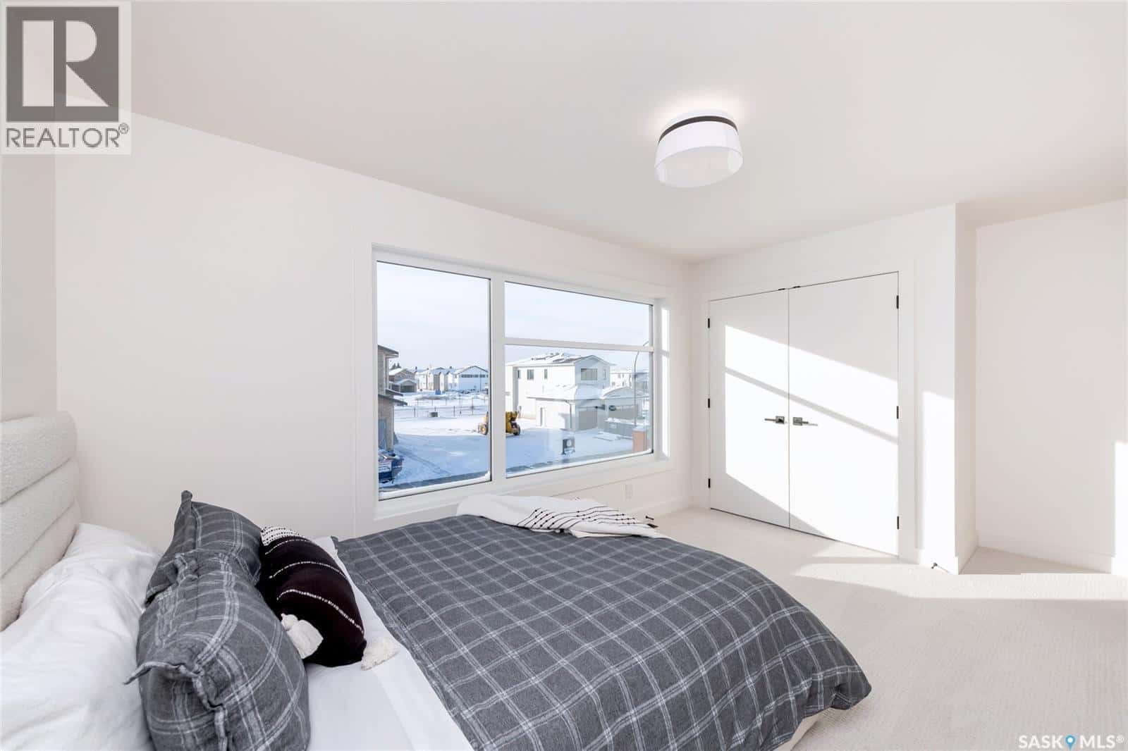 Saskatoon — Saskatoon - Photo 5 of 49