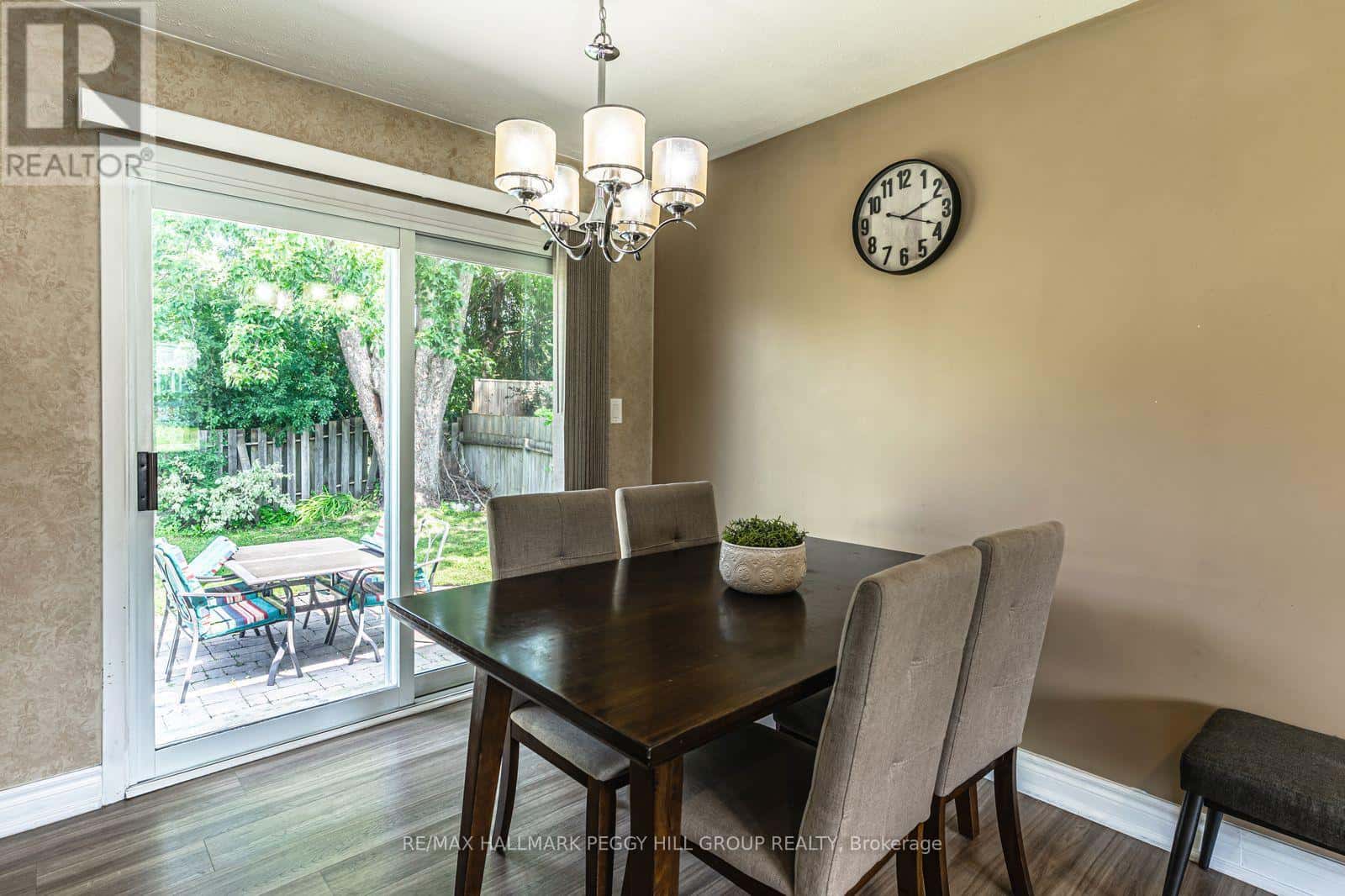 438 FOREST AVENUE S — Orillia, Ontario - Photo 5 of 19