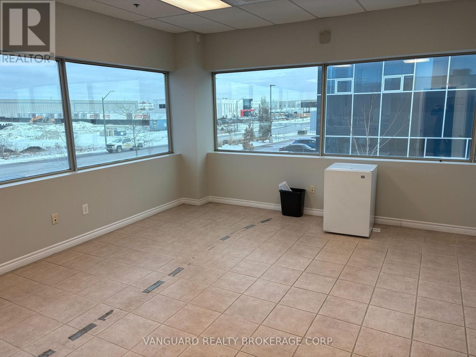 4A - 101 SIMONA DRIVE — Caledon (Bolton West) - Main photo