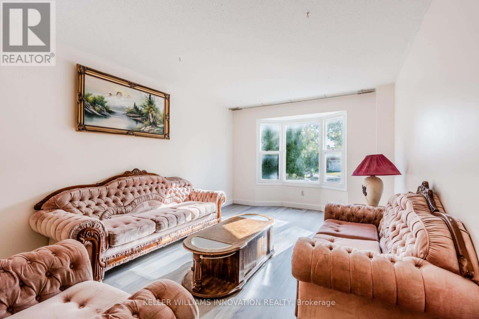 8 DINGWALL COURT — Brampton (Heart Lake West) - Photo 4 of 35