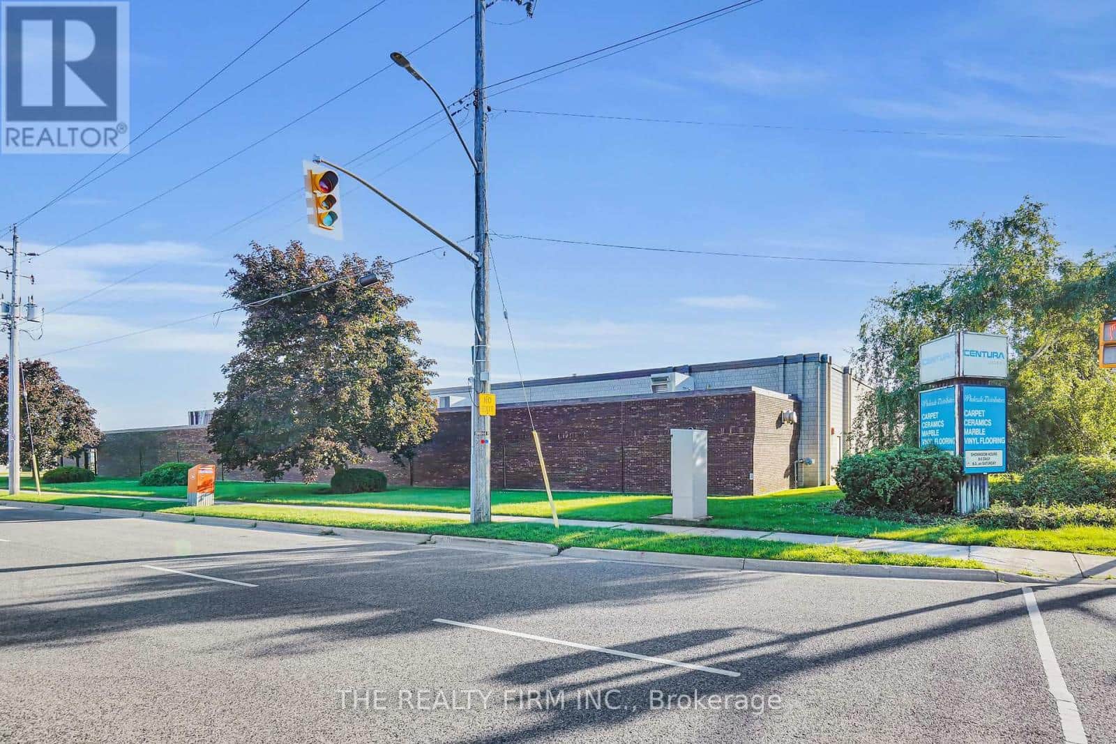 993 ADELAIDE STREET S - Photo 3 of 28, London South (South Z), Ontario