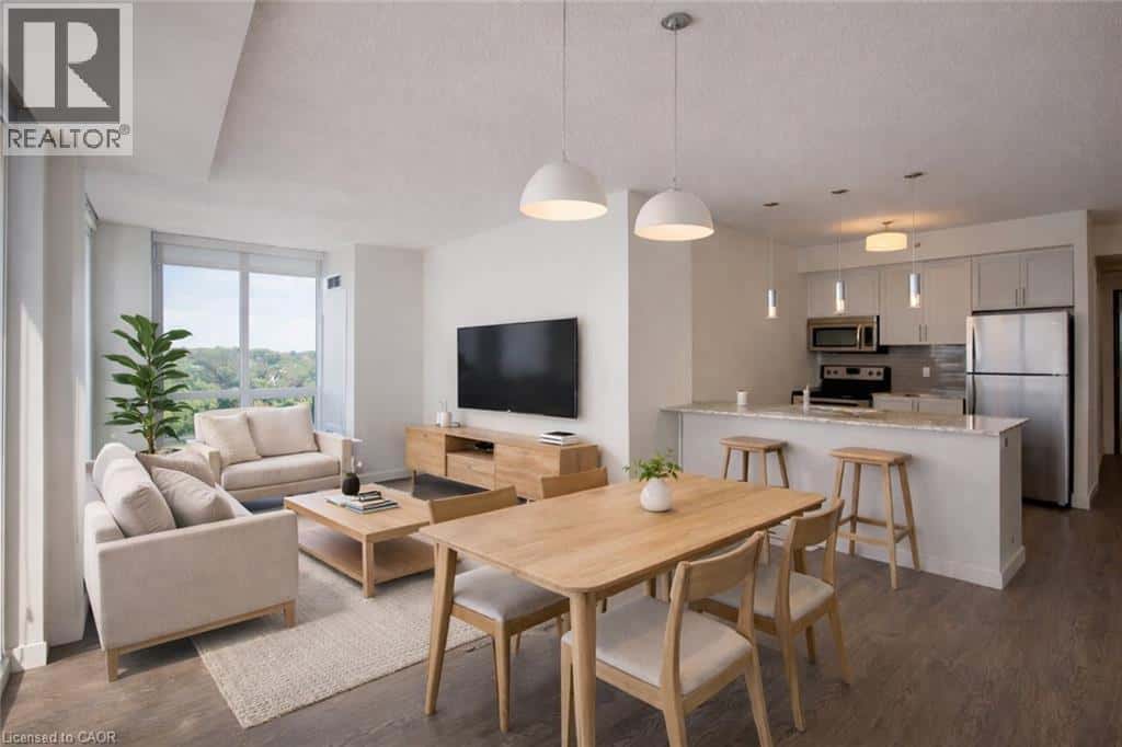 Cambridge — Cambridge - Photo 3 of 33