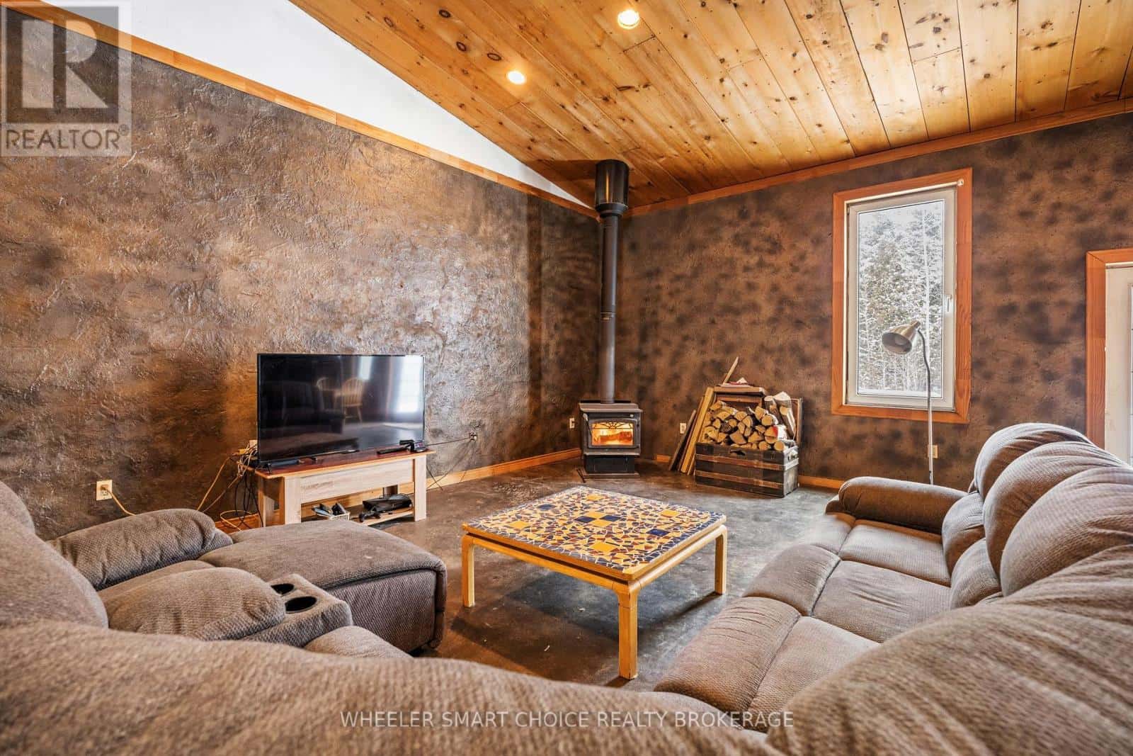 North Dundas — North Dundas - Photo 2 of 46