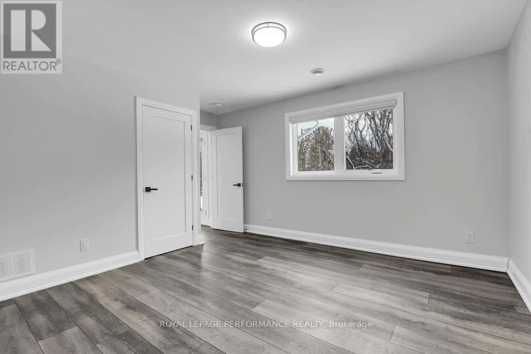 Ottawa — Ottawa - Photo 5 of 44