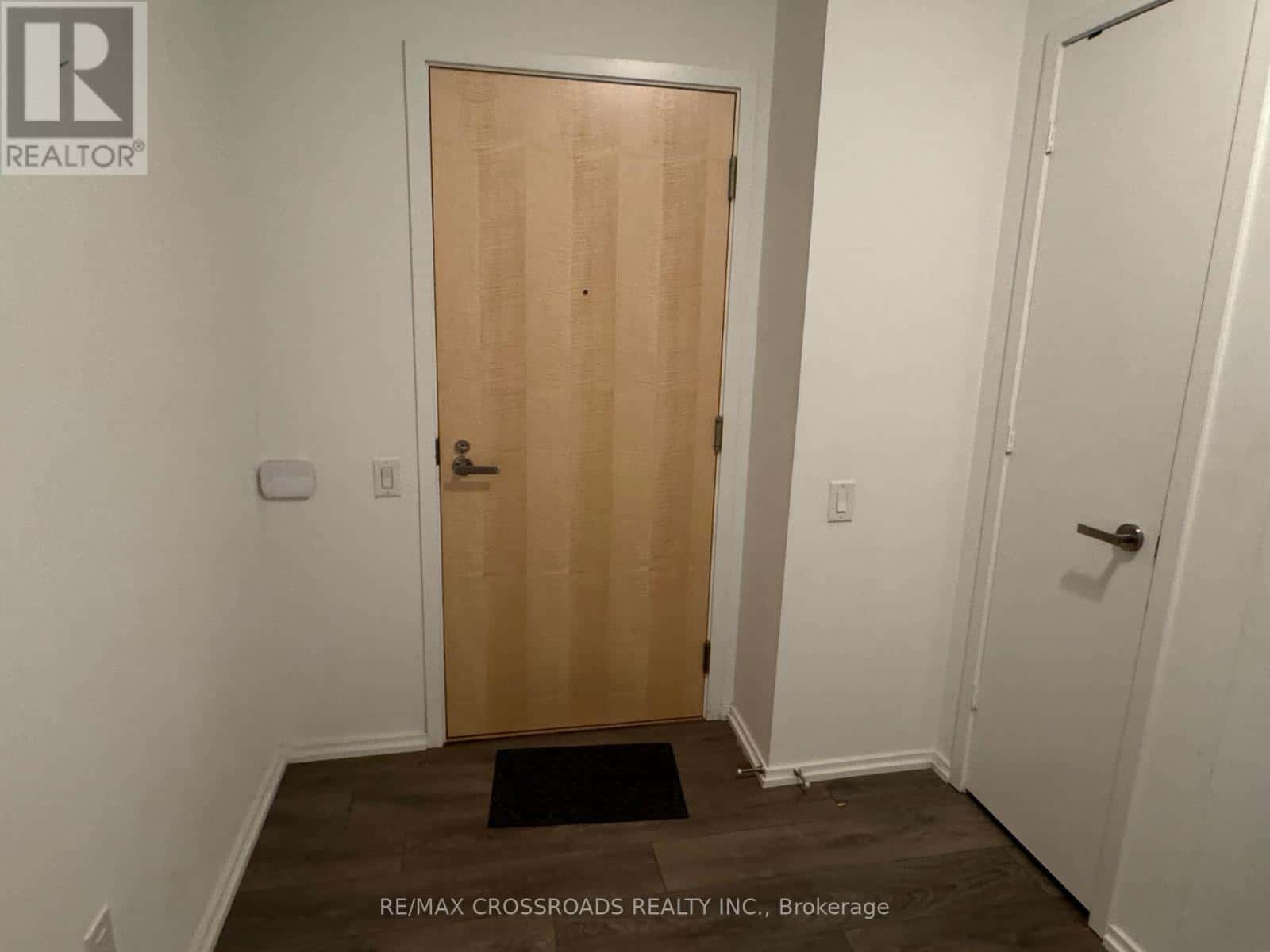 Toronto (Church-Yonge Corridor) — Toronto (Church-Yonge Corridor) - Photo 5 of 12