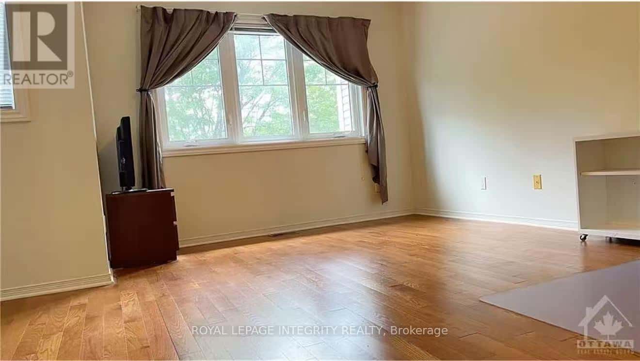 Ottawa — Ottawa - Photo 5 of 13