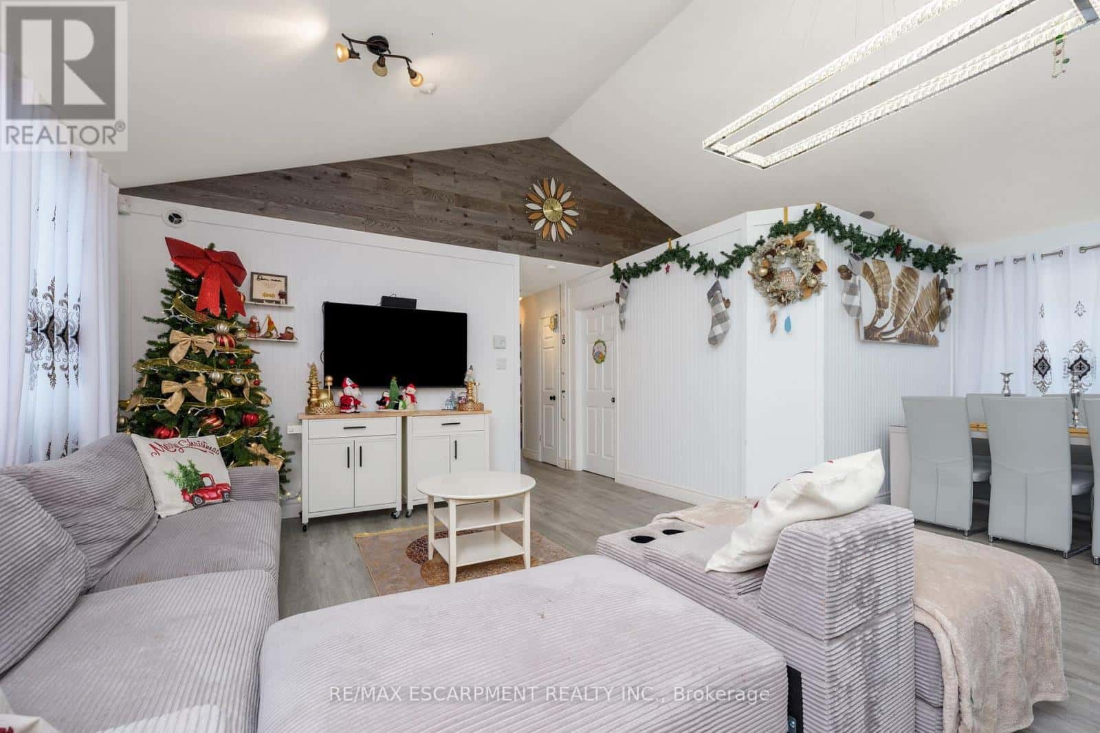 Orangeville — Orangeville - Photo 5 of 46