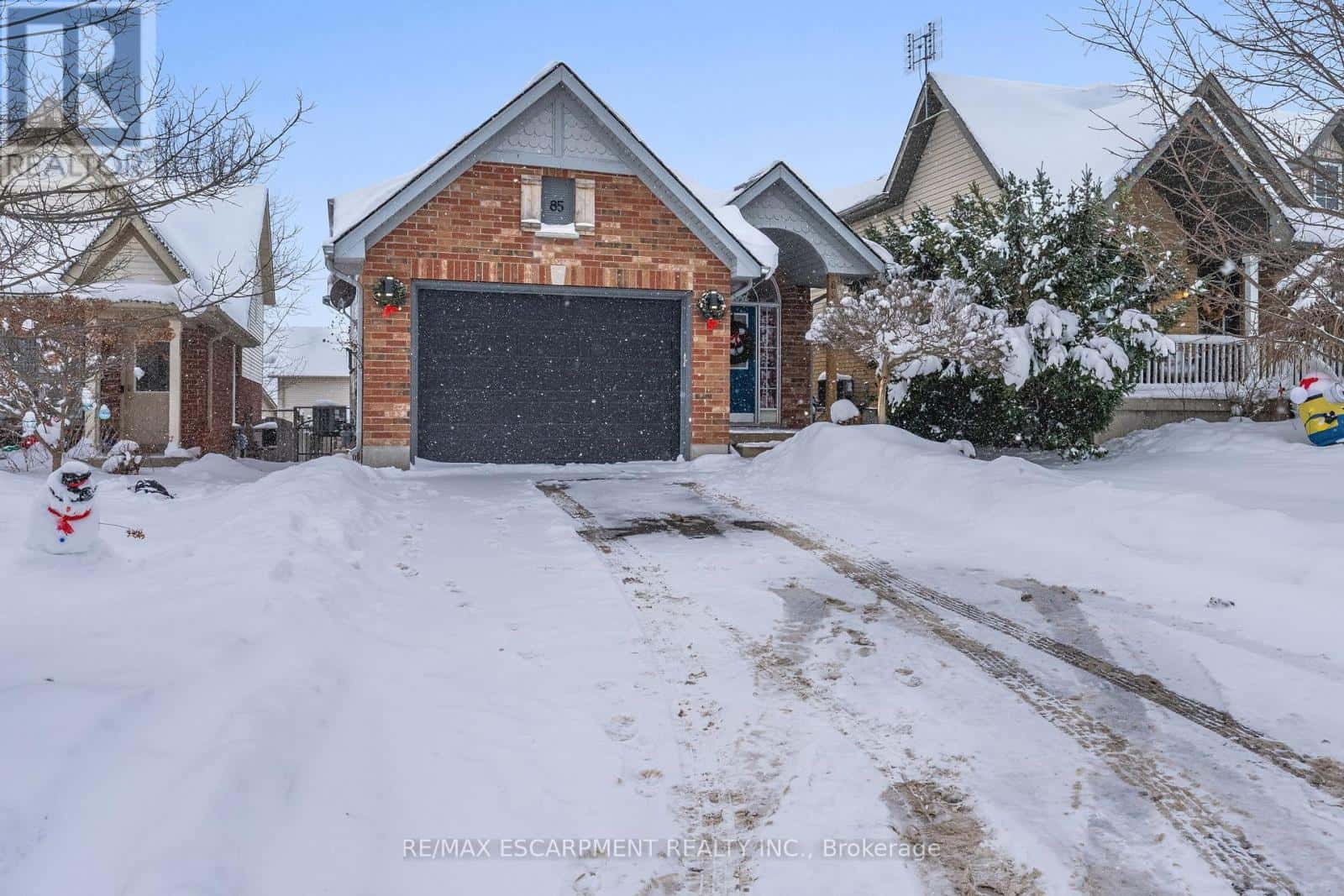 85 BISCAYNE CRESCENT — Orangeville, Ontario - Photo 2 of 45