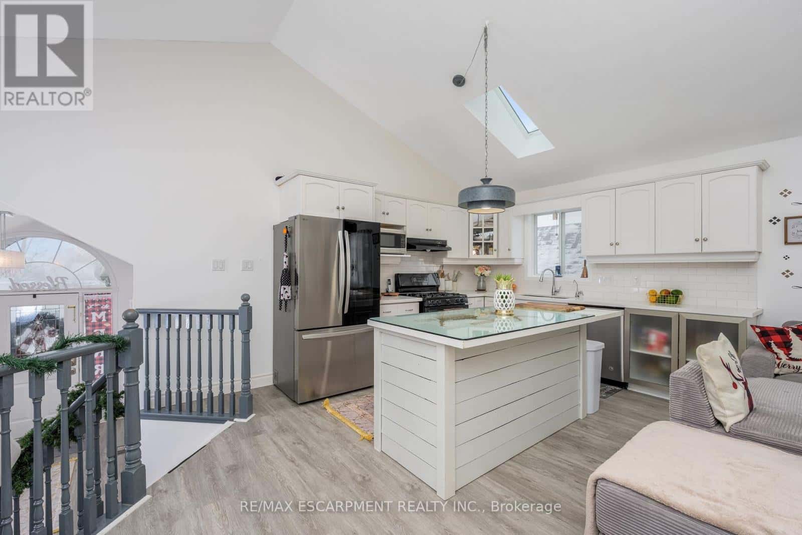 Orangeville — Orangeville - Photo 2 of 46