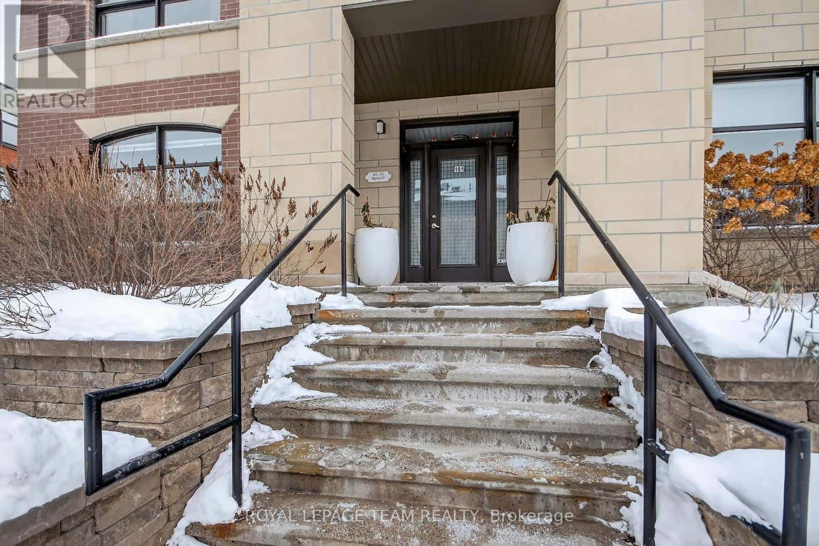 101 - 351 BAYROSE DRIVE — Ottawa, Ontario - Photo 3 of 49