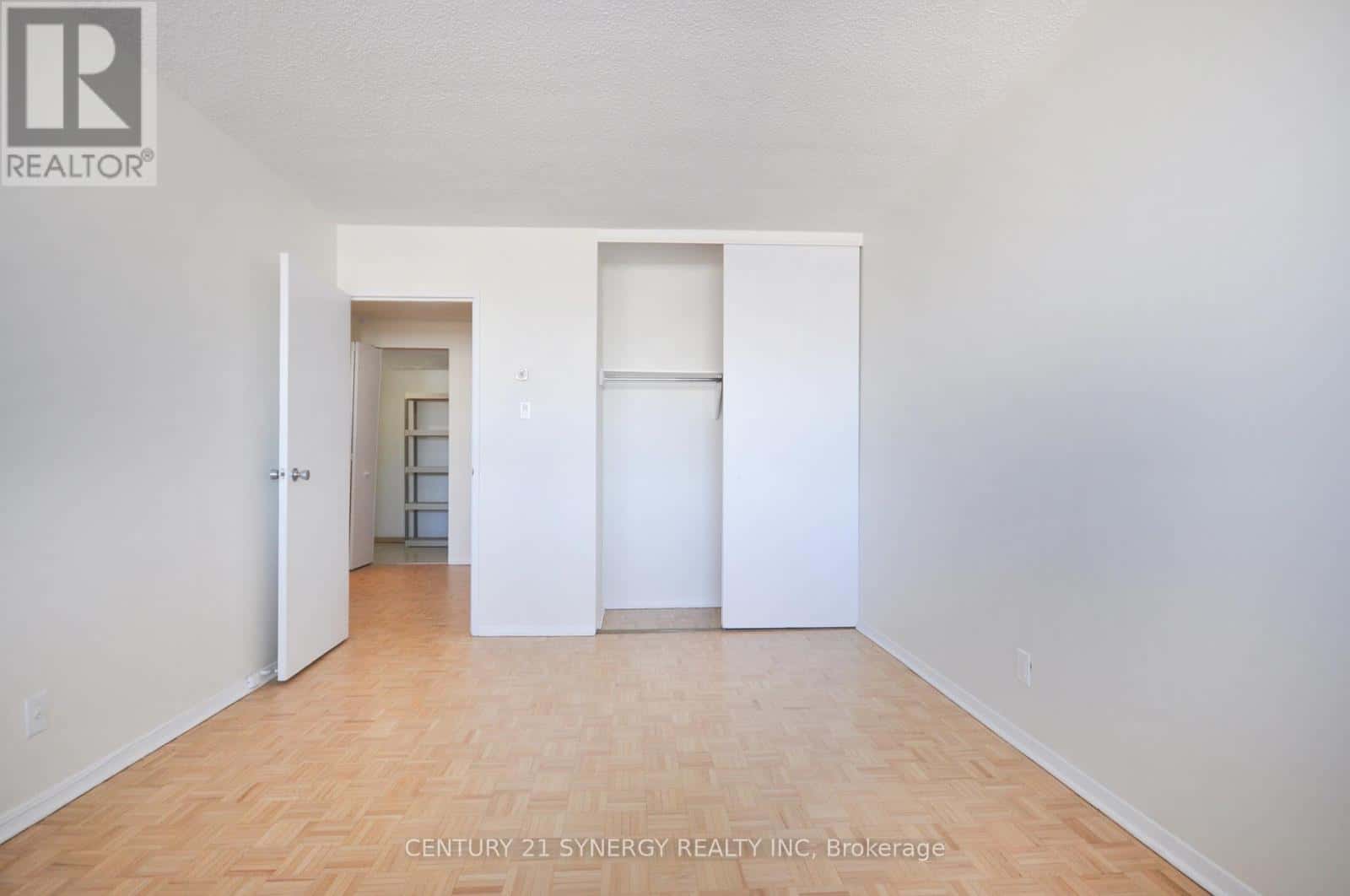 Ottawa — Ottawa - Photo 4 of 46