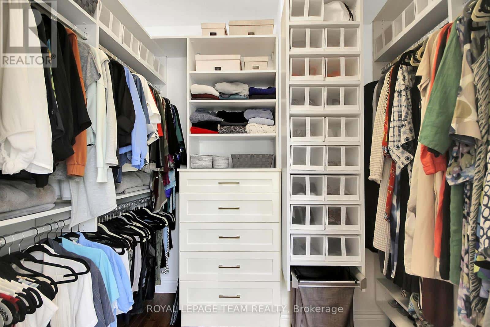 Ottawa — Ottawa - Photo 3 of 50