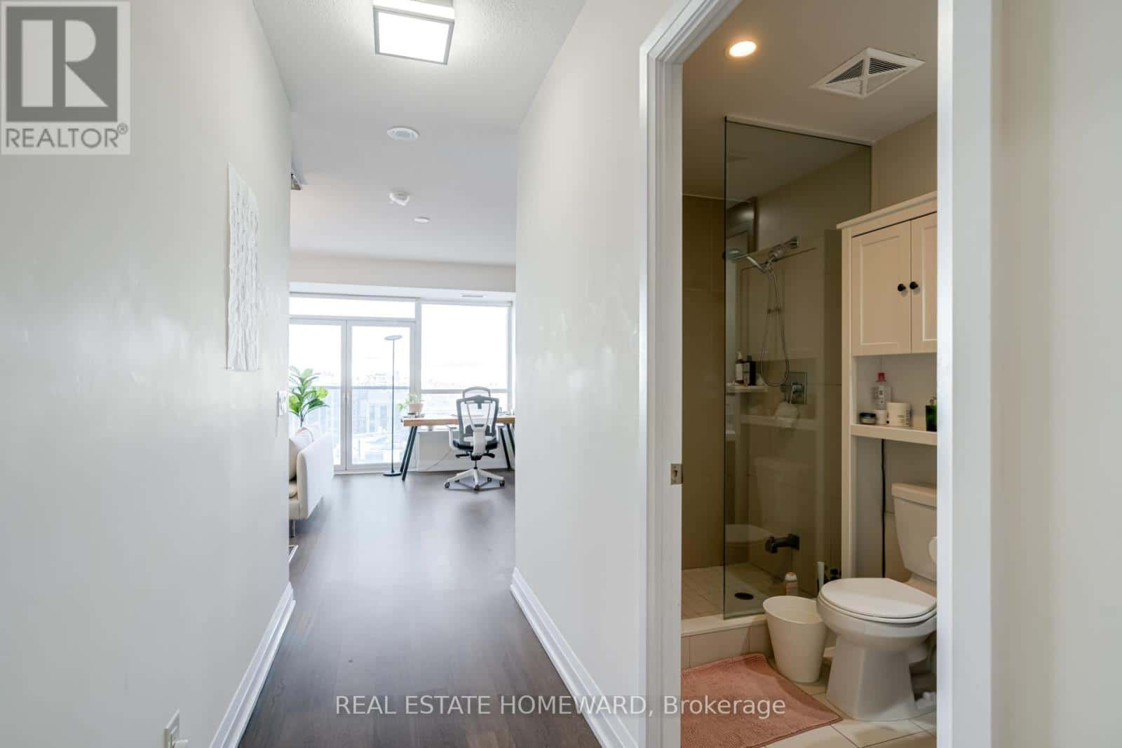 Toronto (Willowdale East) — Toronto (Willowdale East) - Photo 2 of 39