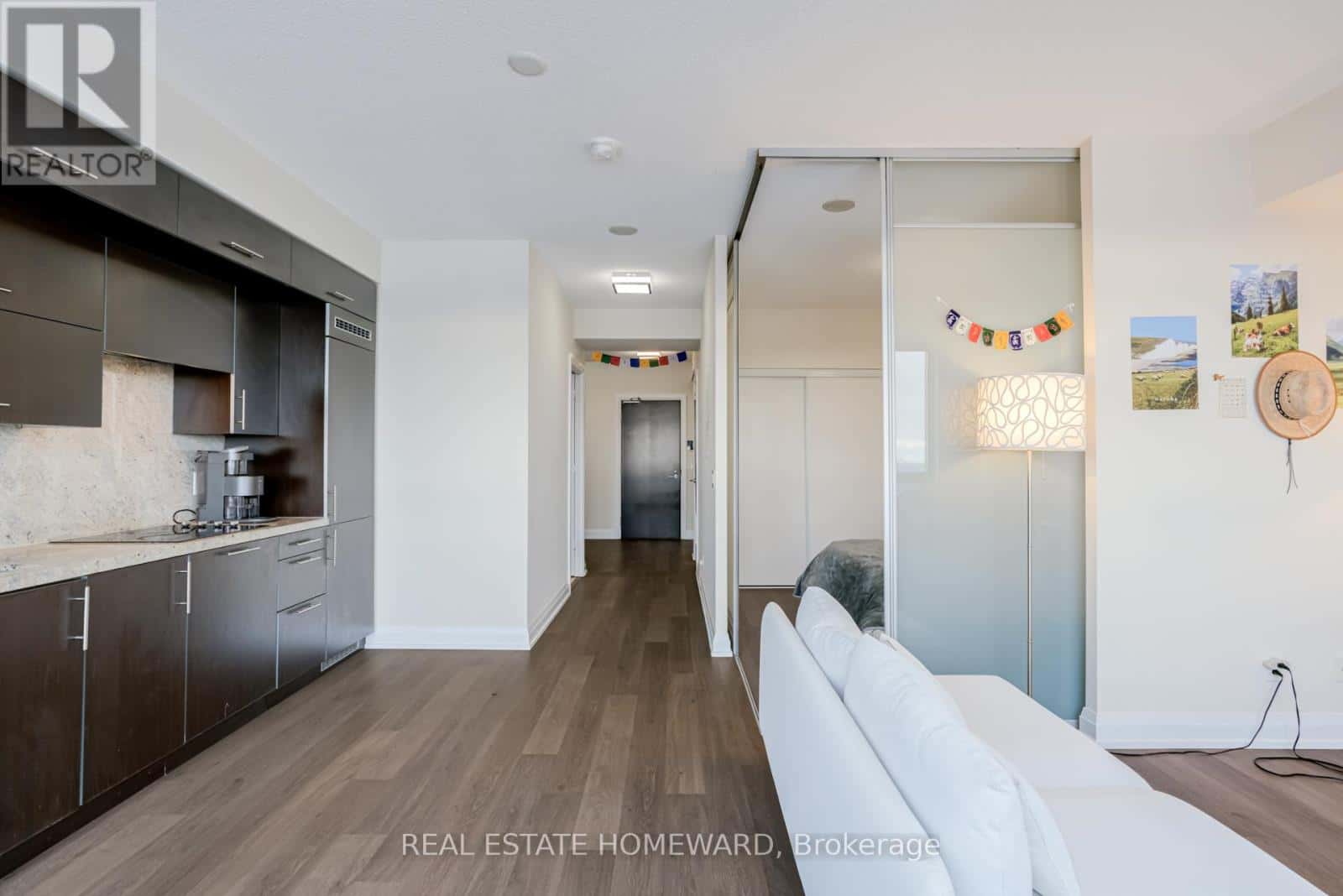 Toronto (Willowdale East) — Toronto (Willowdale East) - Photo 3 of 39