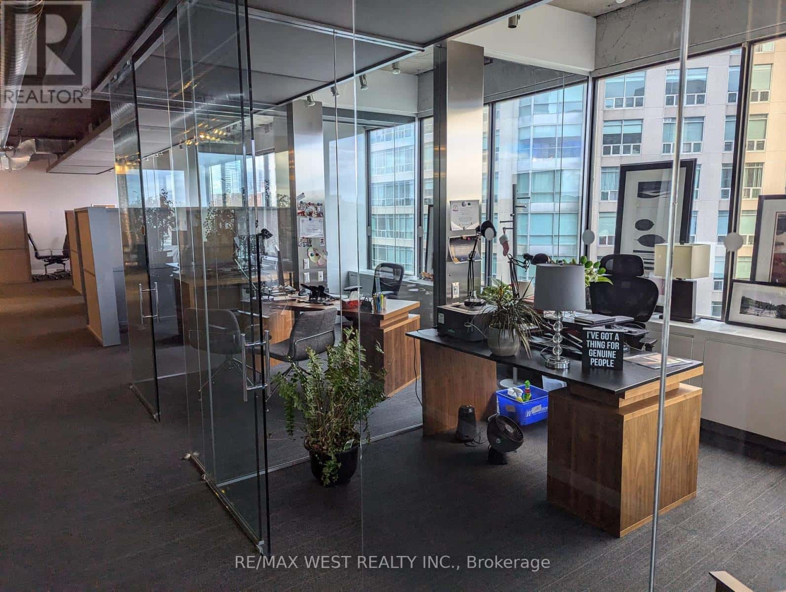 Toronto (Annex) — Toronto (Annex) - Photo 5 of 13