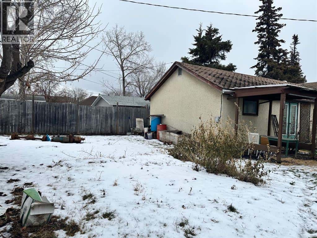 9514 104 Avenue — Grande Prairie, Alberta - Photo 5 of 22