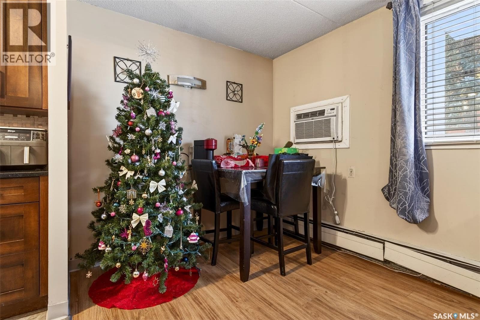 Regina — Regina - Main photo