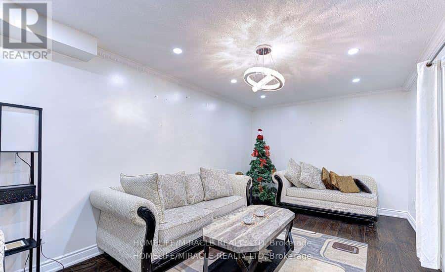 Brampton (Northwood Park) — Brampton (Northwood Park) - Photo 5 of 31