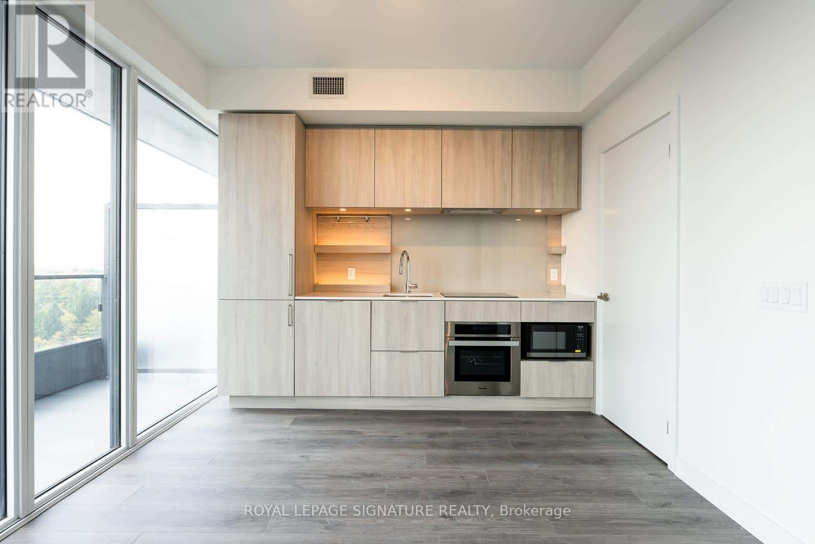 1309 - 28 ANN STREET — Mississauga (Port Credit) - Photo 4 of 29