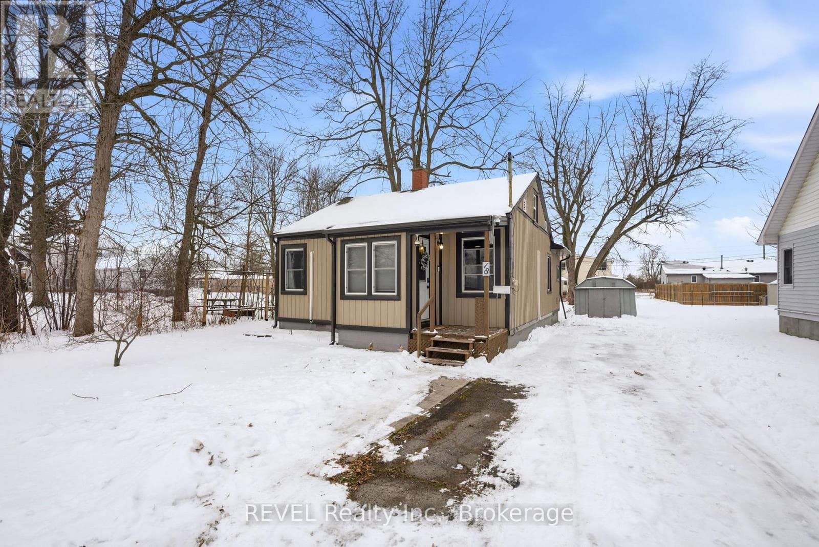 18 KINGSMILL STREET — Fort Erie (Central), Ontario - Main photo