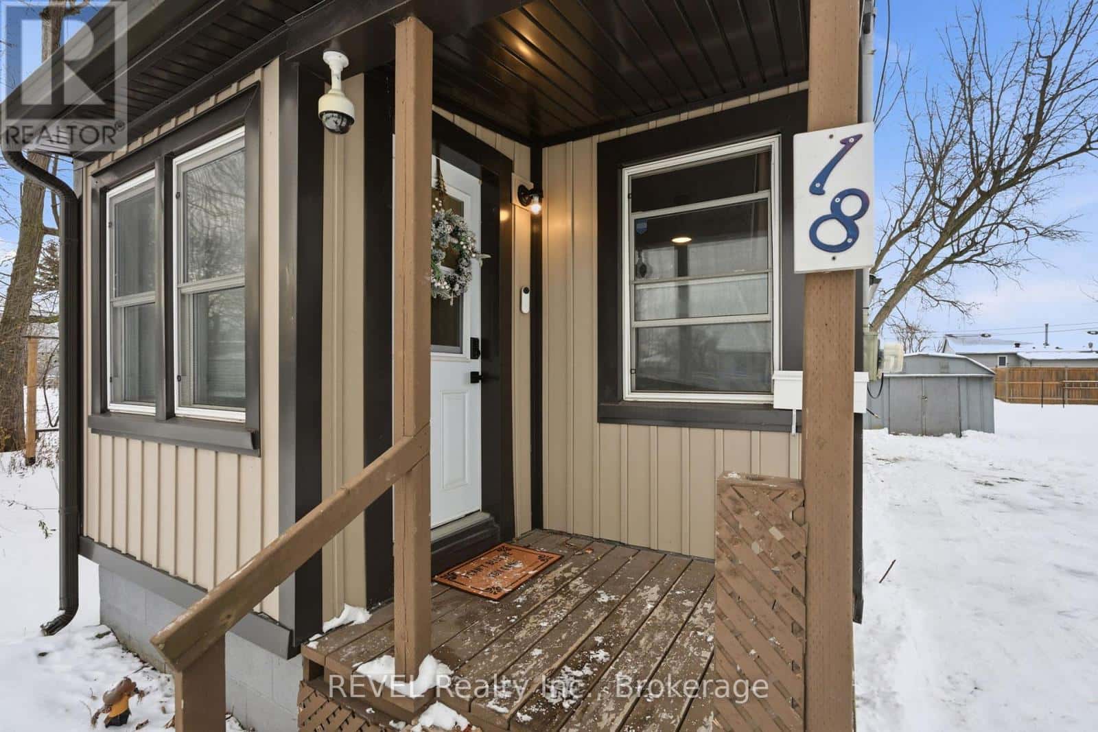 18 KINGSMILL STREET — Fort Erie (Central), Ontario - Photo 4 of 27