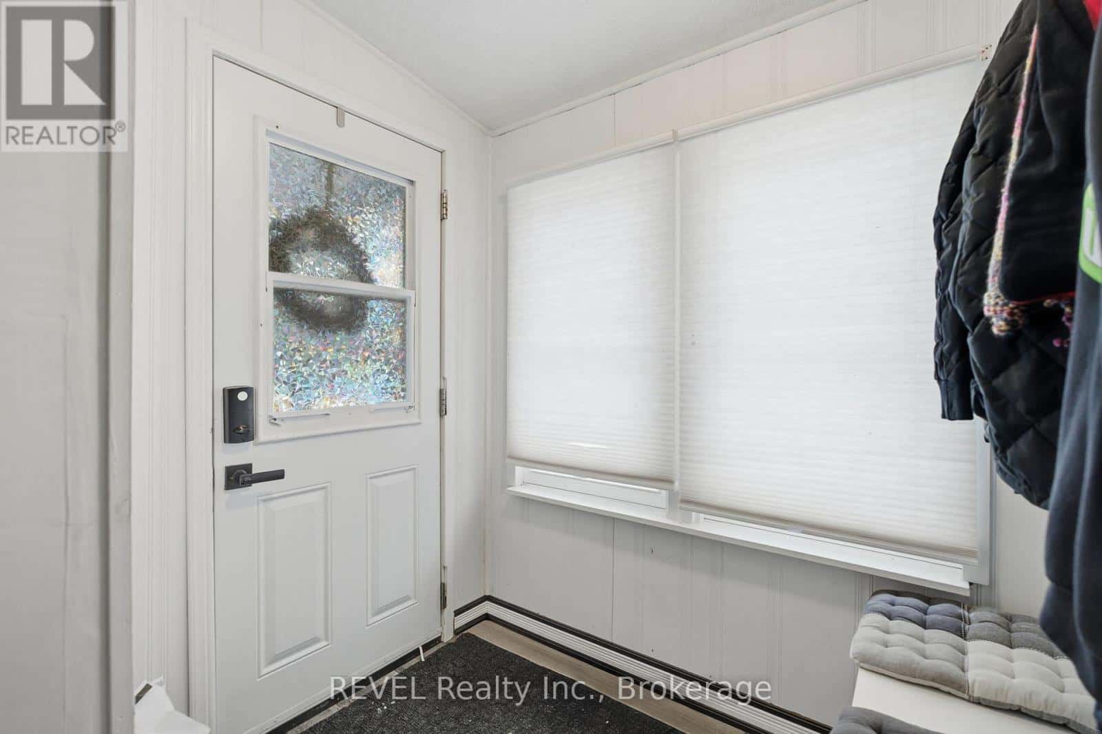 18 KINGSMILL STREET — Fort Erie (Central), Ontario - Photo 5 of 27