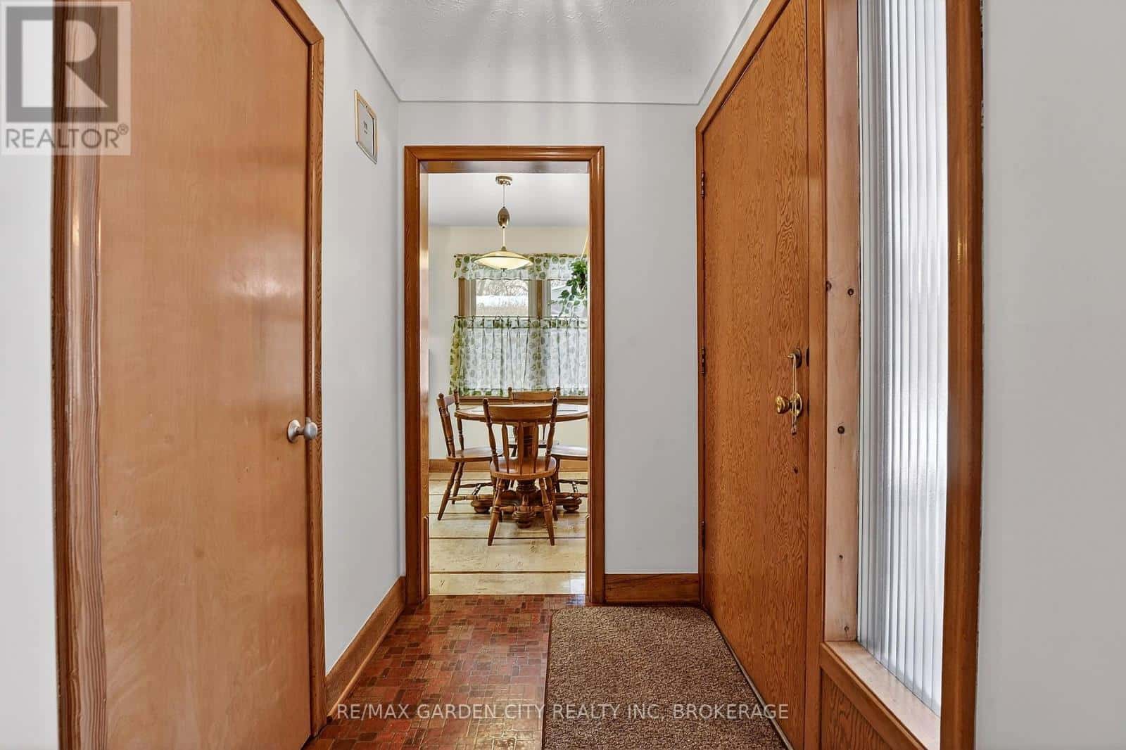 Pelham (Fonthill) — Pelham (Fonthill) - Photo 5 of 40