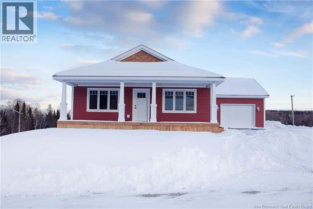 128 Hetherington Court — Woodstock, New Brunswick - Photo 2 of 48