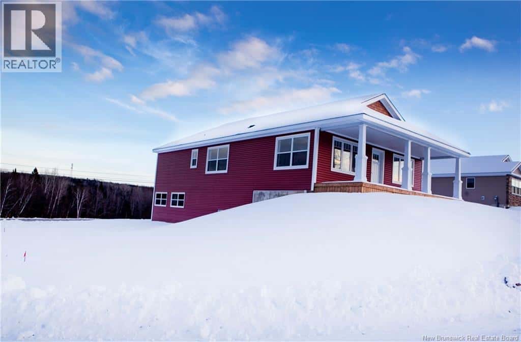 128 Hetherington Court — Woodstock, New Brunswick - Photo 3 of 48