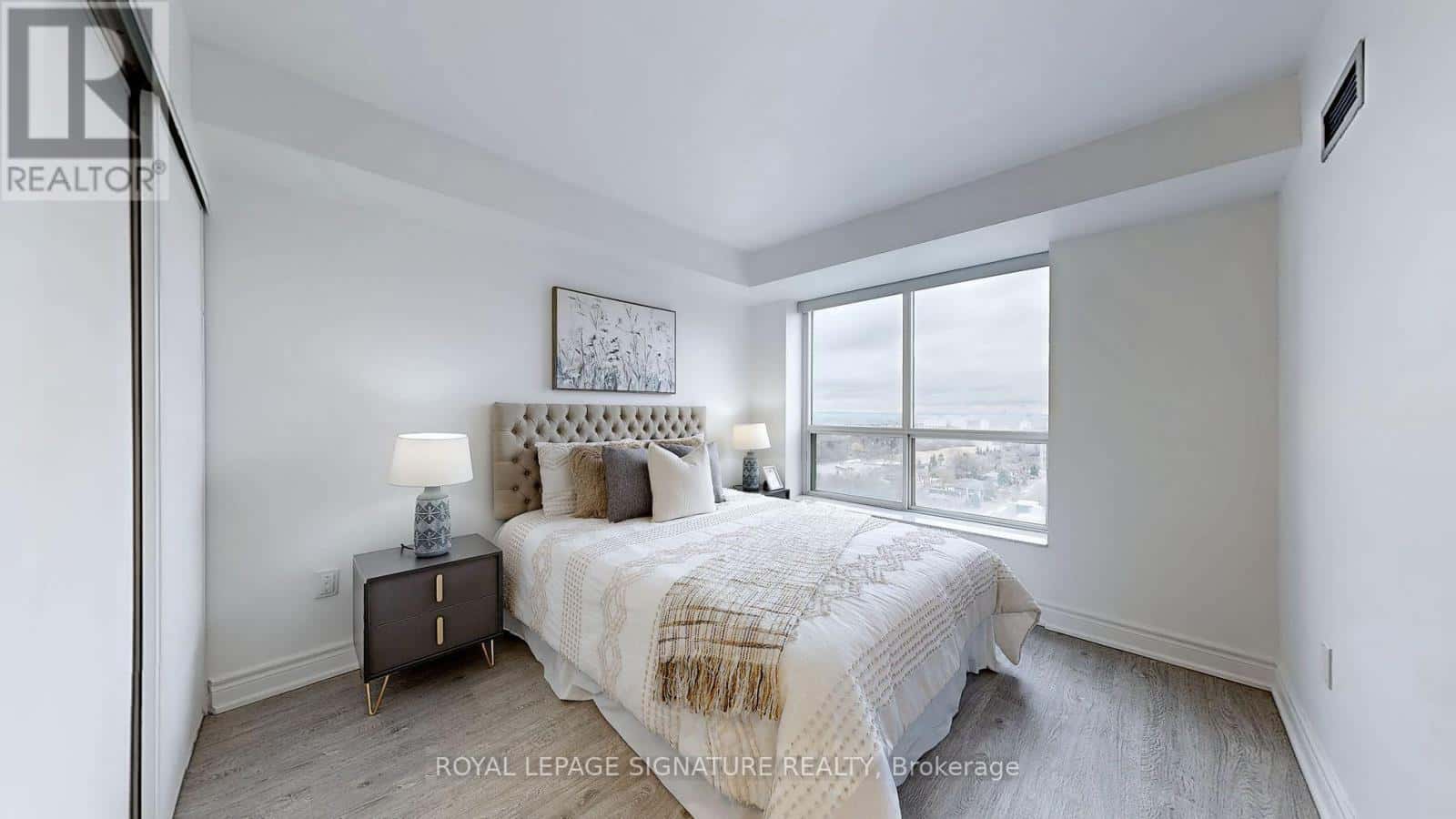 Toronto (Newtonbrook East) — Toronto (Newtonbrook East) - Photo 5 of 27