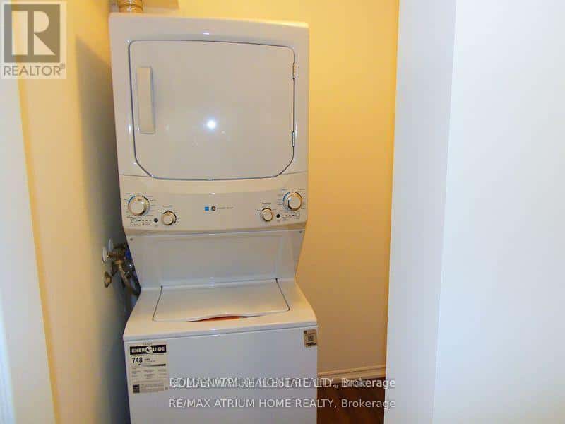 2901 - 7 CONCORDE PLACE — Toronto (Banbury-Don Mills), Ontario - Photo 2 of 30