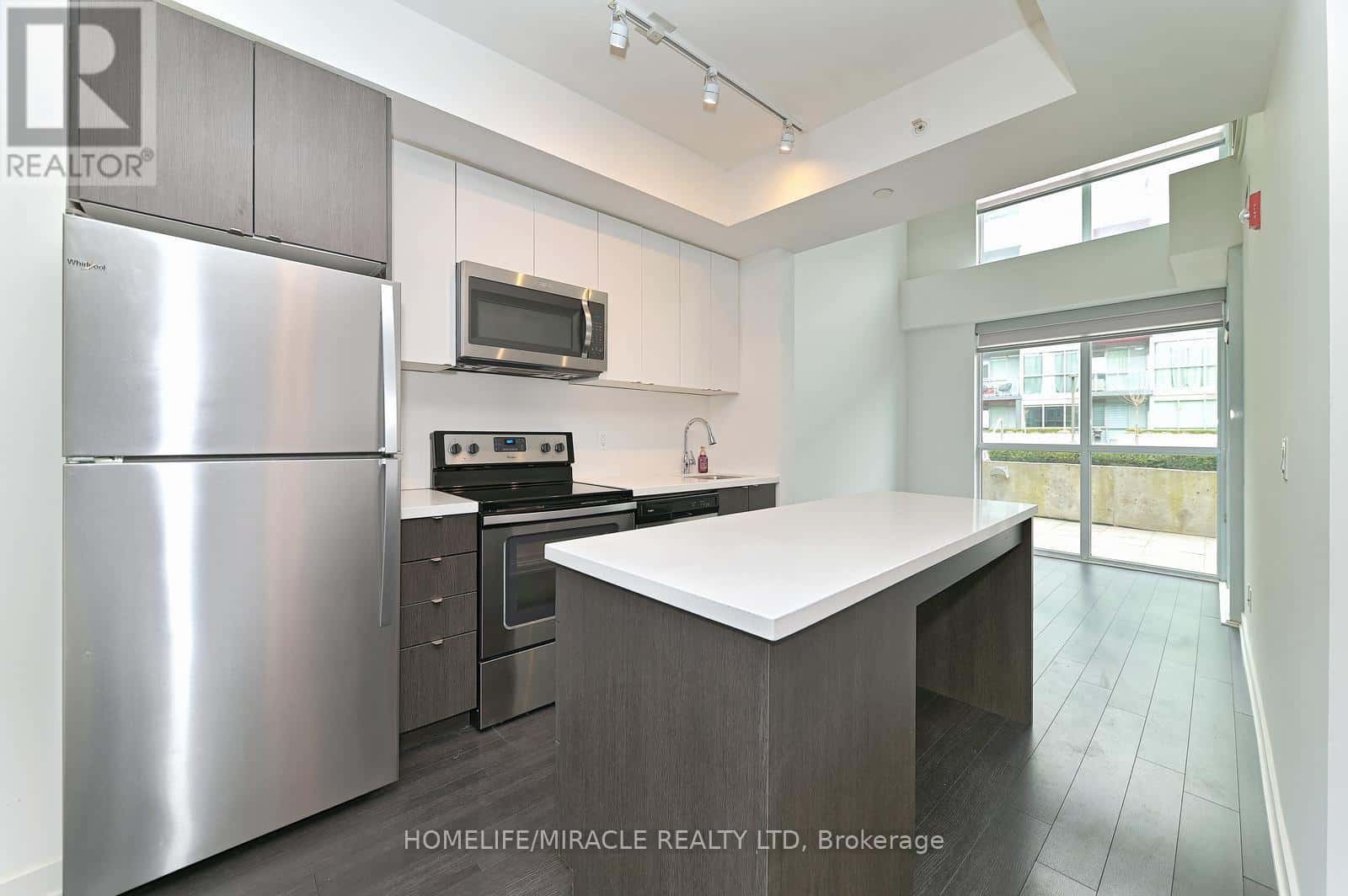 Burlington (Orchard) — Burlington (Orchard) - Photo 5 of 20