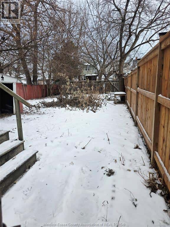 1686 MERCER STREET — Windsor - Photo 4 of 17