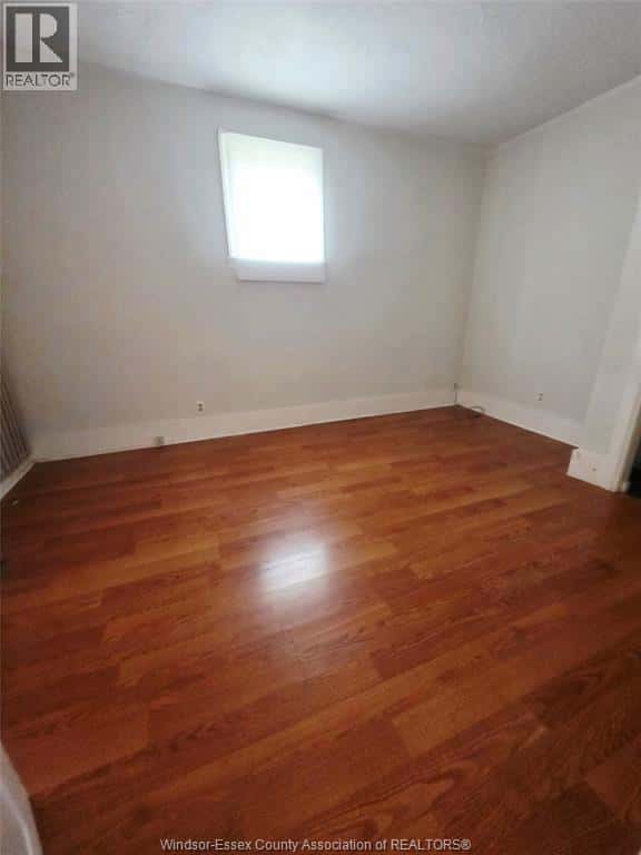 1686 MERCER STREET — Windsor - Photo 2 of 17