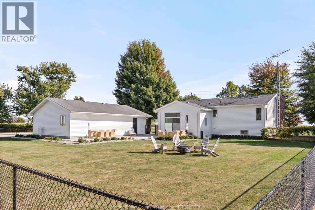 Staples — Staples - Photo 3 of 49