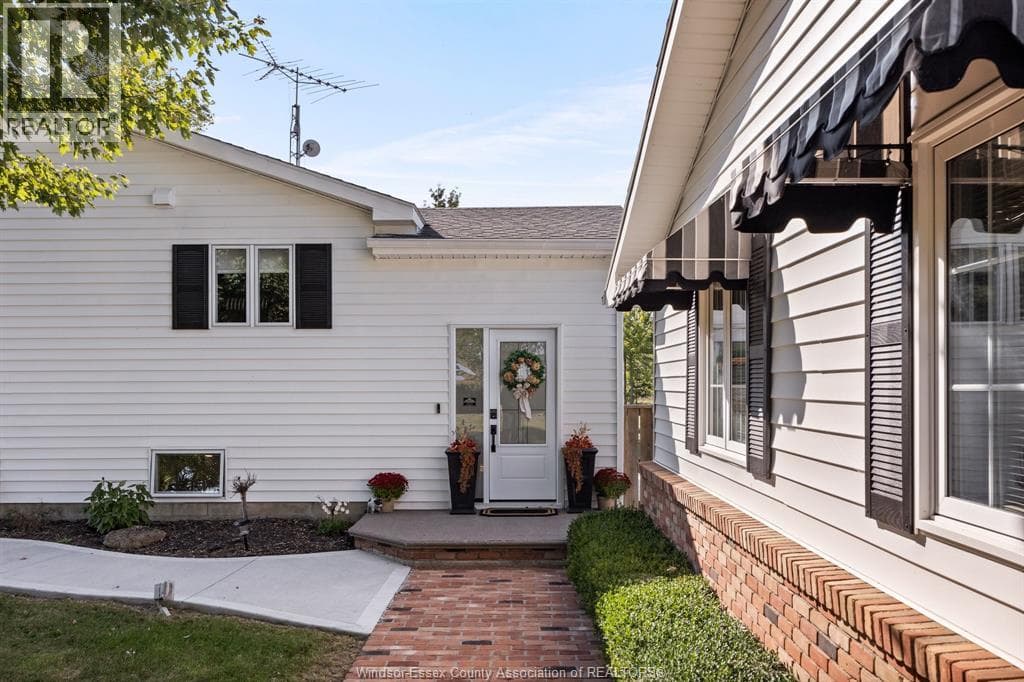 Staples — Staples - Main photo