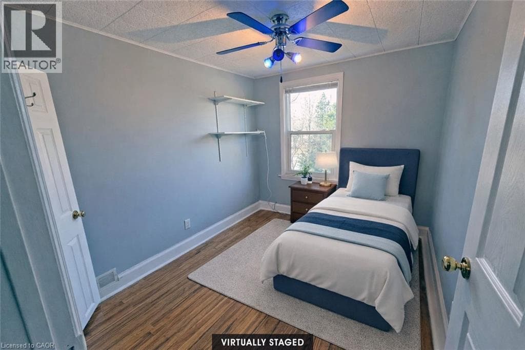 Grimsby — Grimsby - Main photo