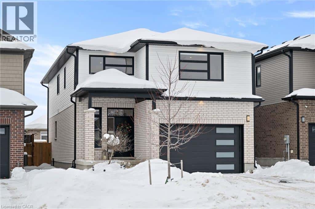 Elmira — Elmira - Photo 2 of 48