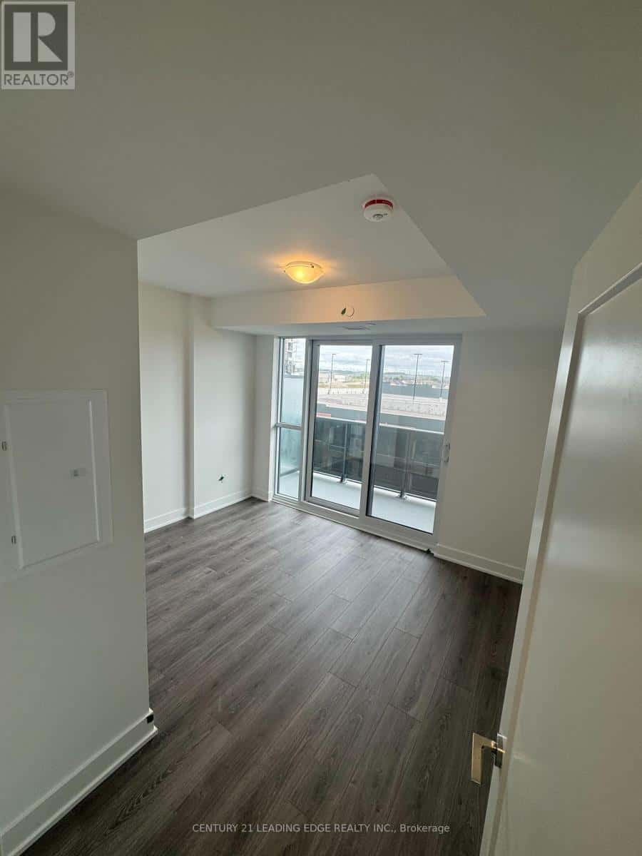 Oshawa (Windfields) — Oshawa (Windfields) - Photo 5 of 13