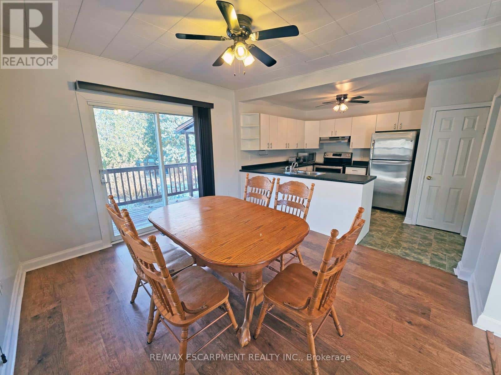 Grimsby (Grimsby East) — Grimsby (Grimsby East) - Photo 2 of 24