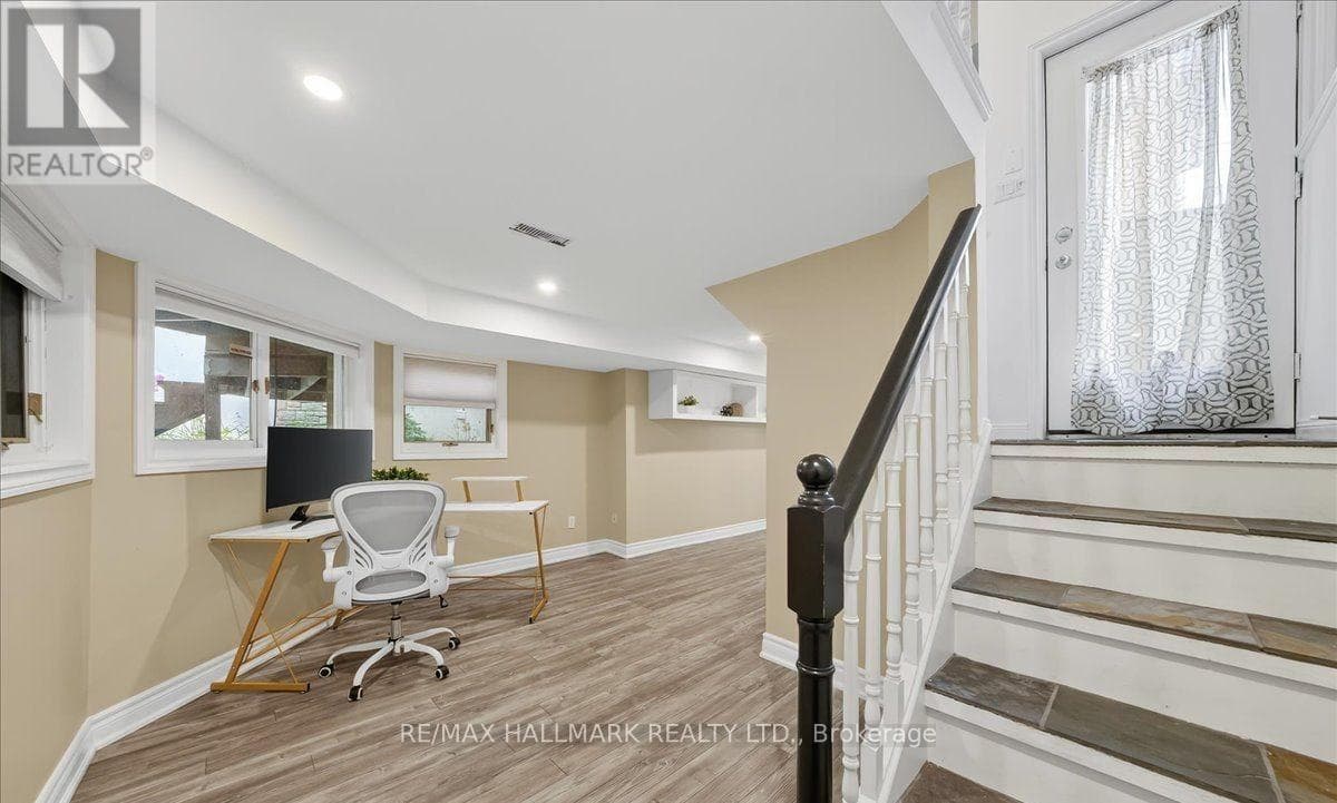 Richmond Hill (Oak Ridges Lake Wilcox) — Richmond Hill (Oak Ridges Lake Wilcox) - Main photo