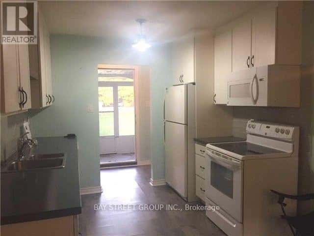 Georgina (Keswick North) — Georgina (Keswick North) - Photo 3 of 7