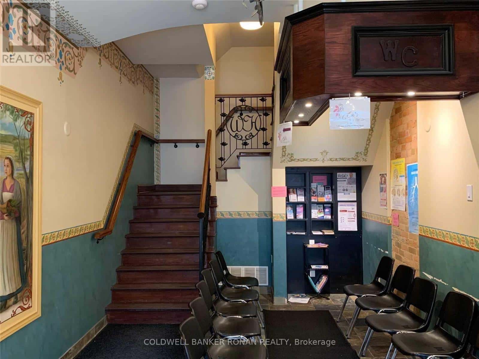 305 - 36 VICTORIA STREET W — New Tecumseth (Alliston) - Photo 3 of 6