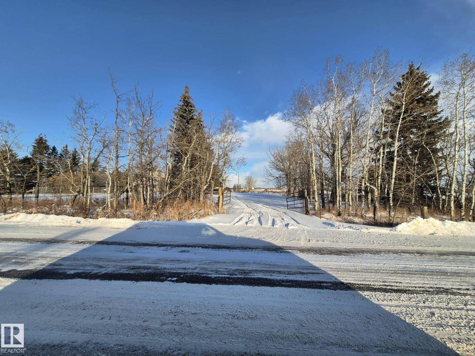 4150 195 AV NW - Photo 3 of 20, Edmonton, Alberta