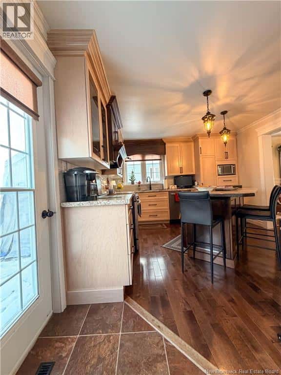 517 Victoria Street — Dalhousie - Photo 2 of 44