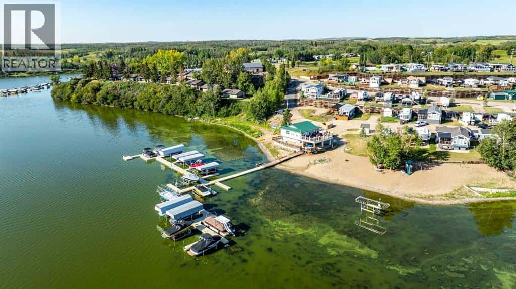 45, 25054 South Pine Lake Road — Rural Red Deer County, Alberta - Photo 4 of 48