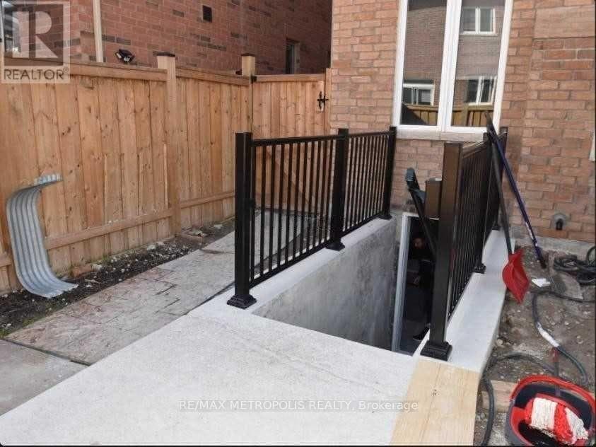 Brampton (Northwest Brampton) — Brampton (Northwest Brampton) - Main photo