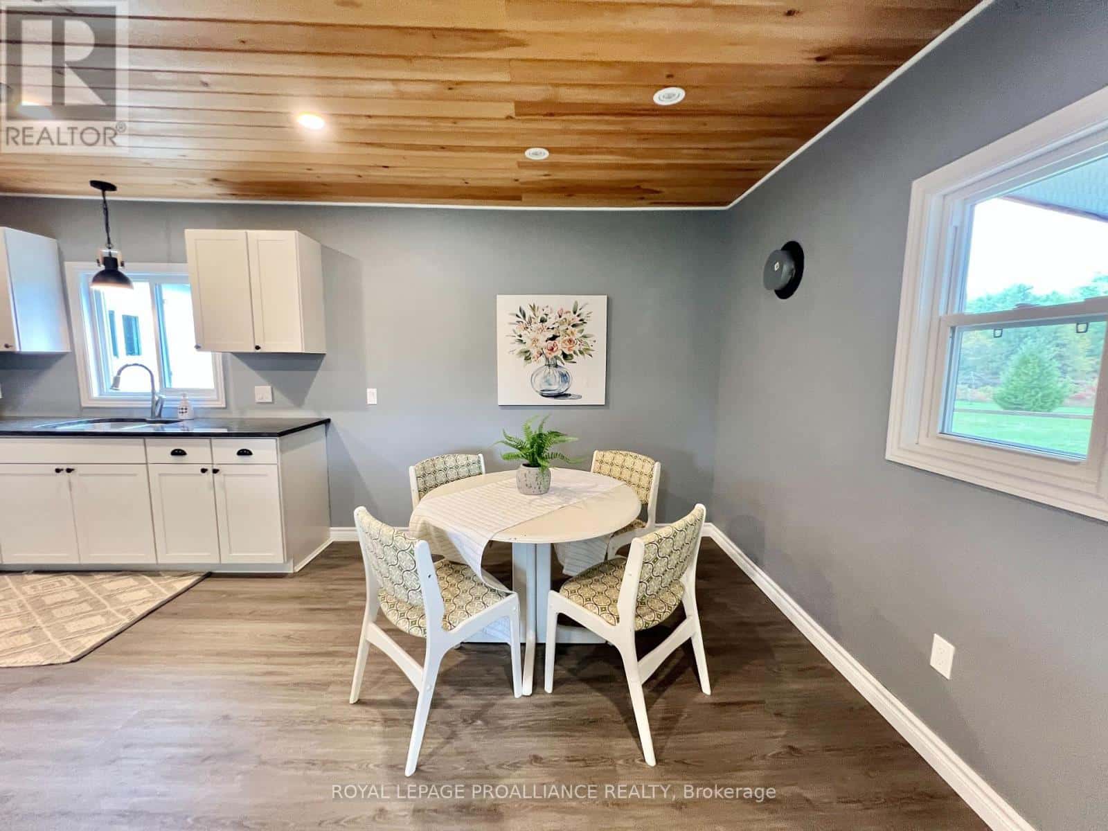 Belleville (Thurlow Ward) — Belleville (Thurlow Ward) - Photo 2 of 31