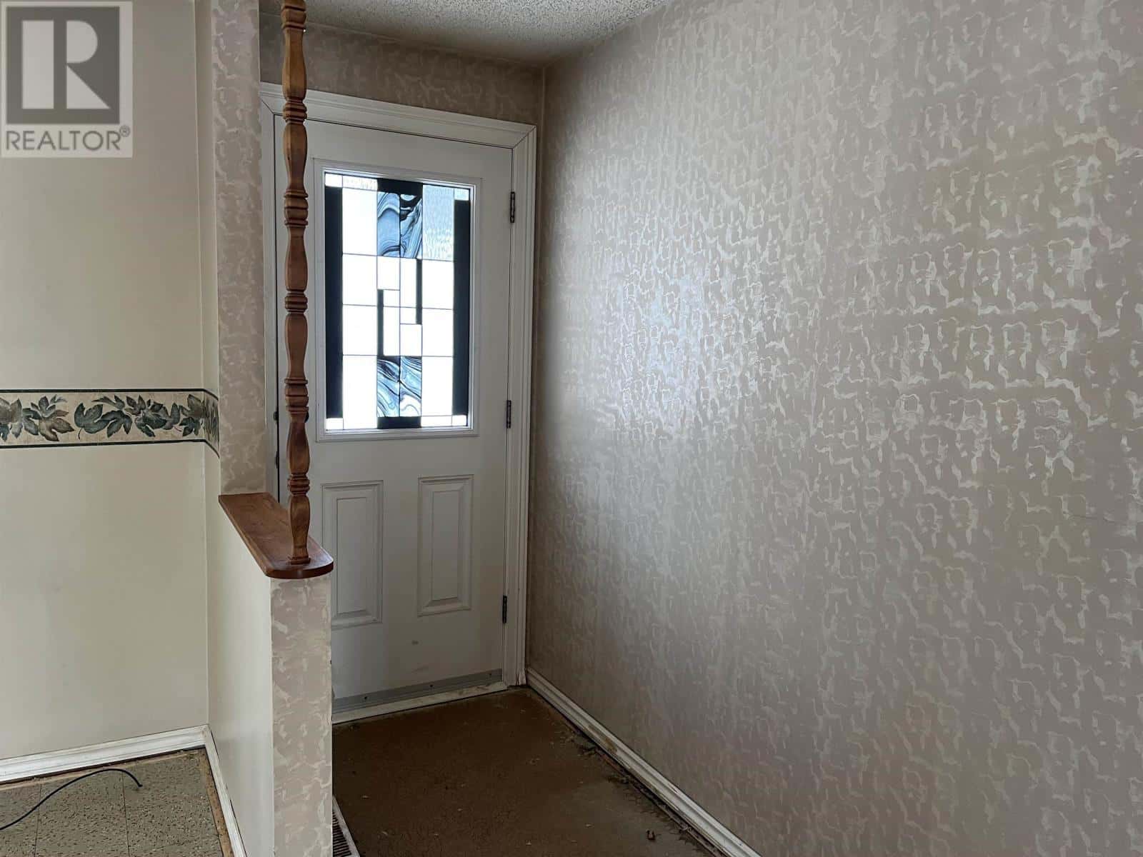 725 Second St W — Fort Frances, Ontario - Photo 4 of 15